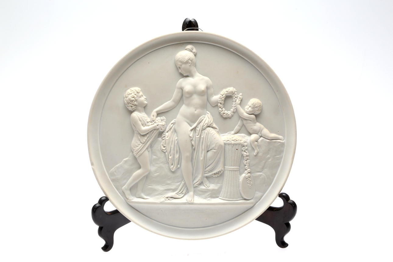 VÄGGRELIEF, parian.