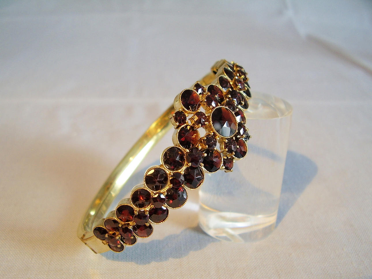 GARNET BRACELETS BOHEMIA 1860/80.