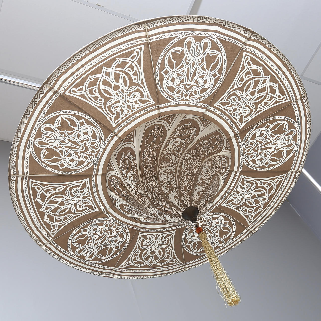 TECHO, textil, oriental, Diámetro aproximado 100 cm.