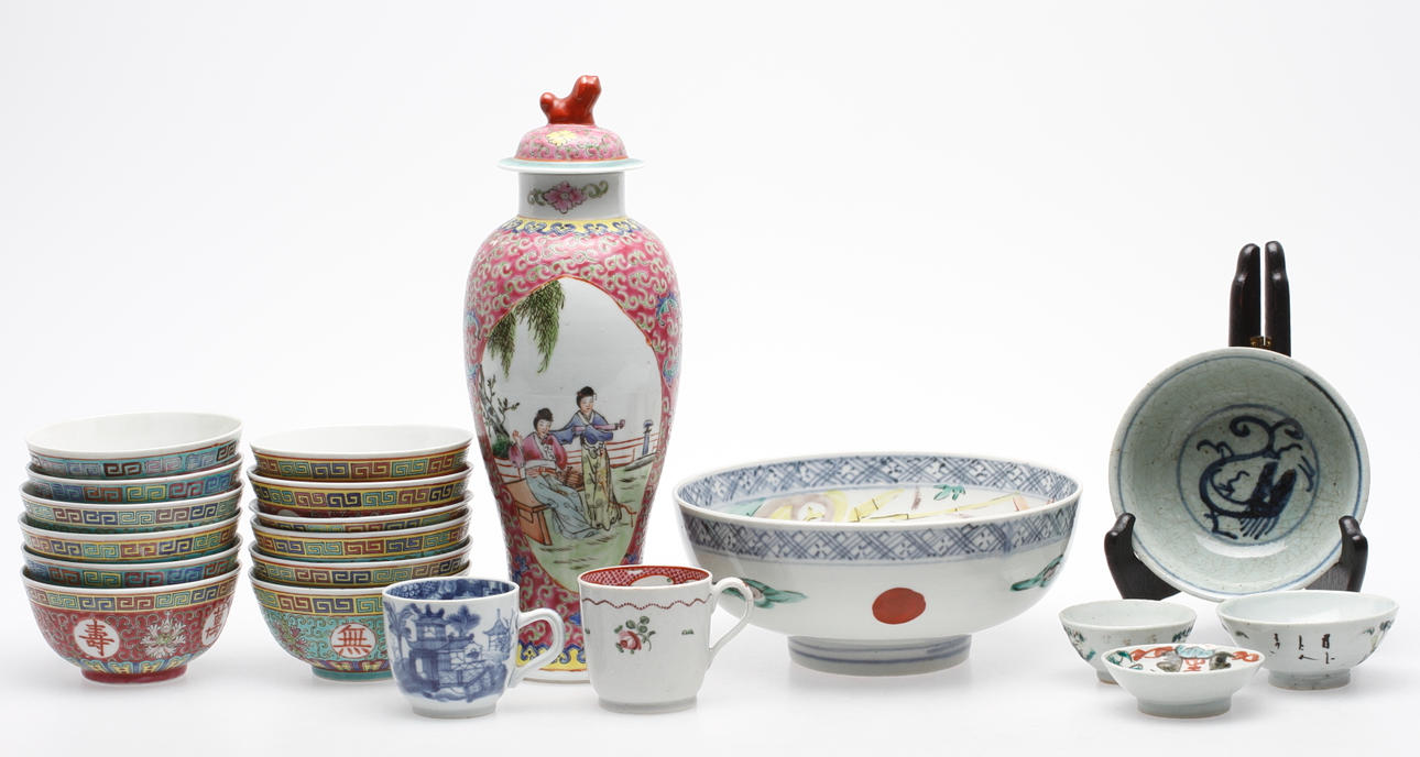 ORIENTALISKT PORSLIN, 20 delar.