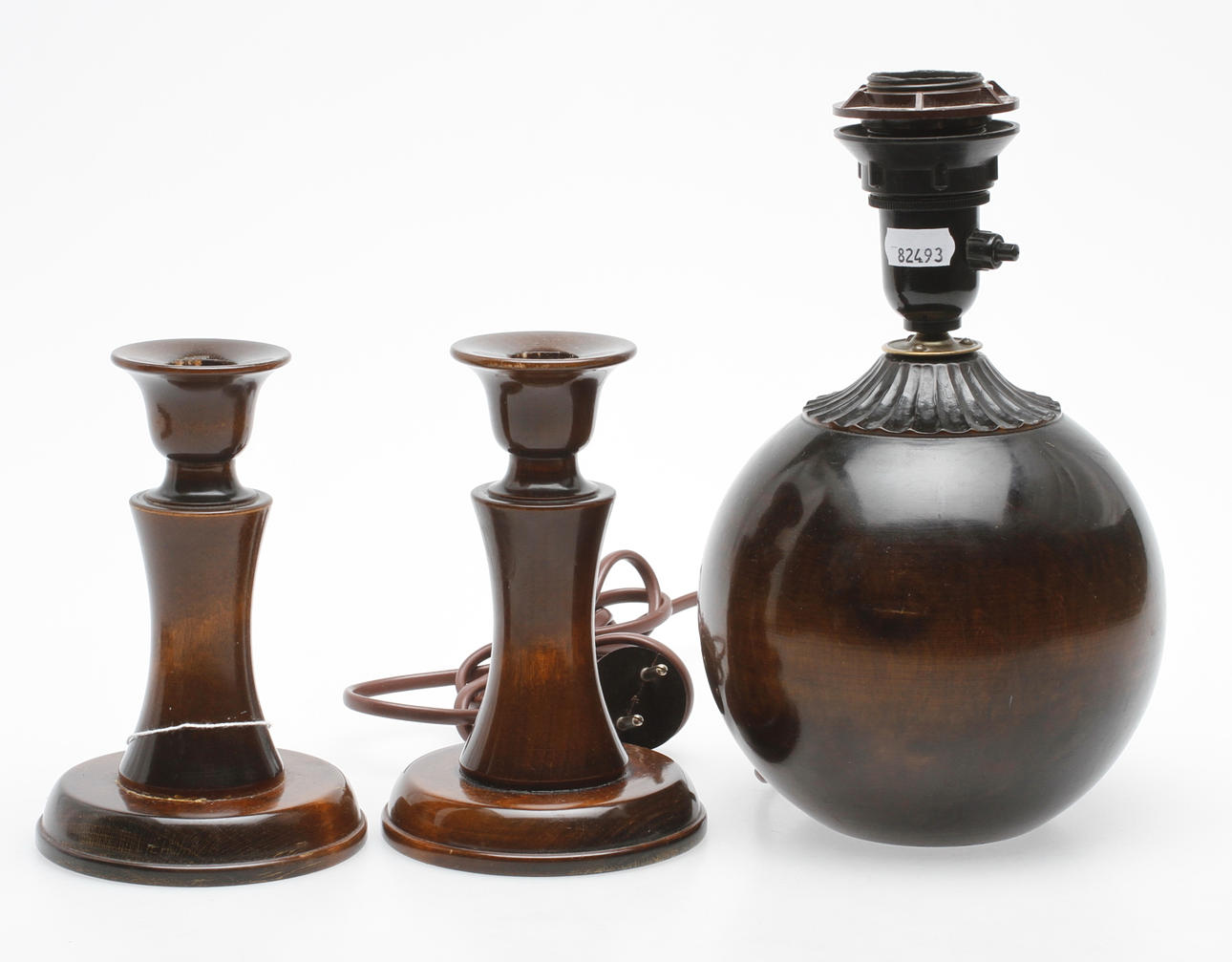 BORDSLAMPA, trä och LJUSSTAKAR, ett par, modell Carl Malmsten, Liljeholmen nr 11.