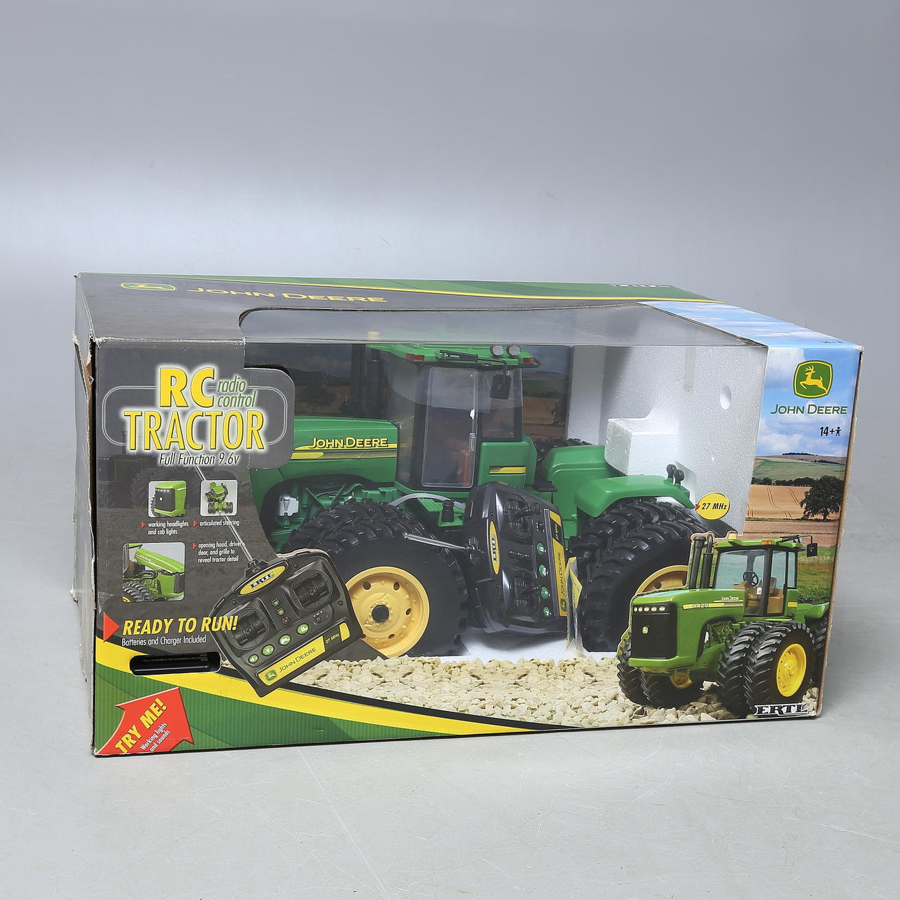 MODELO RC, Tractor, John Deere, años 2000.