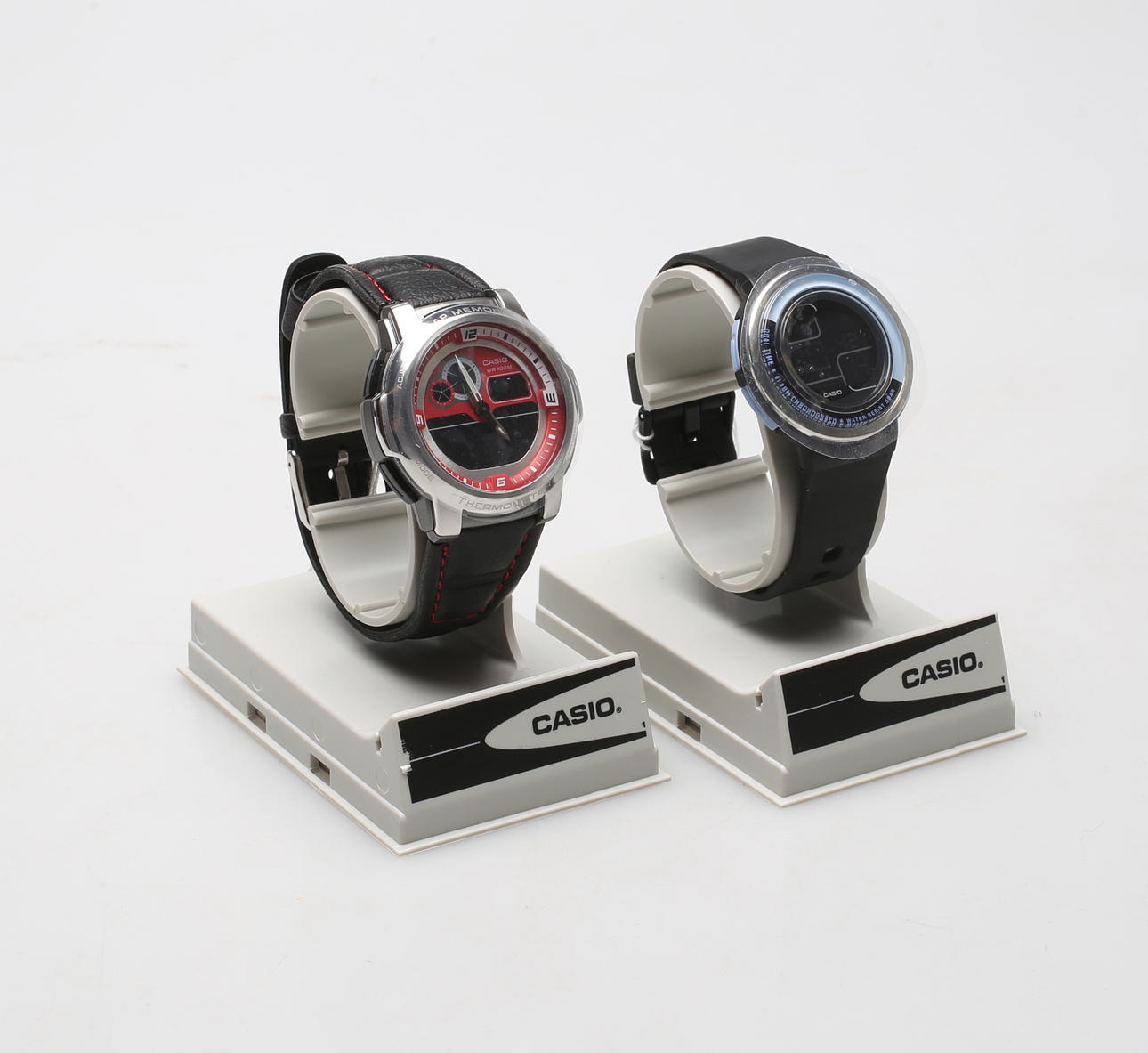 WRIST WATCH, two pieces, Casio.
