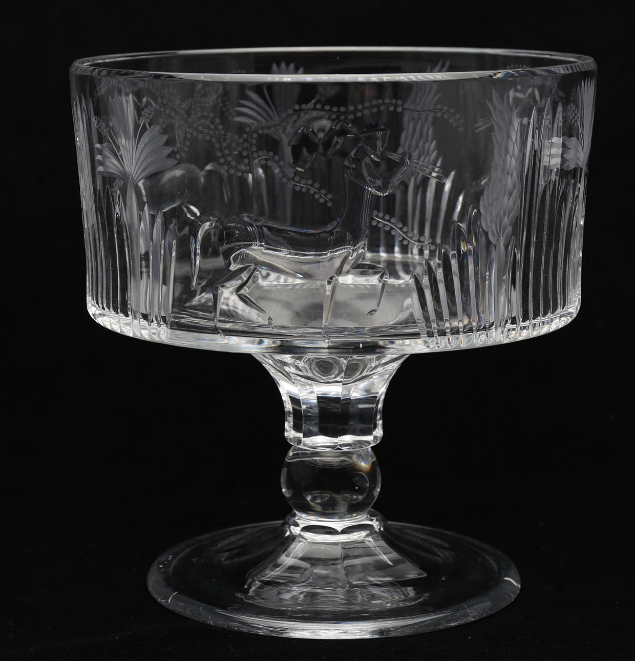 EWALD DAHLSKOG. Skål på fot, Kosta, signerad.