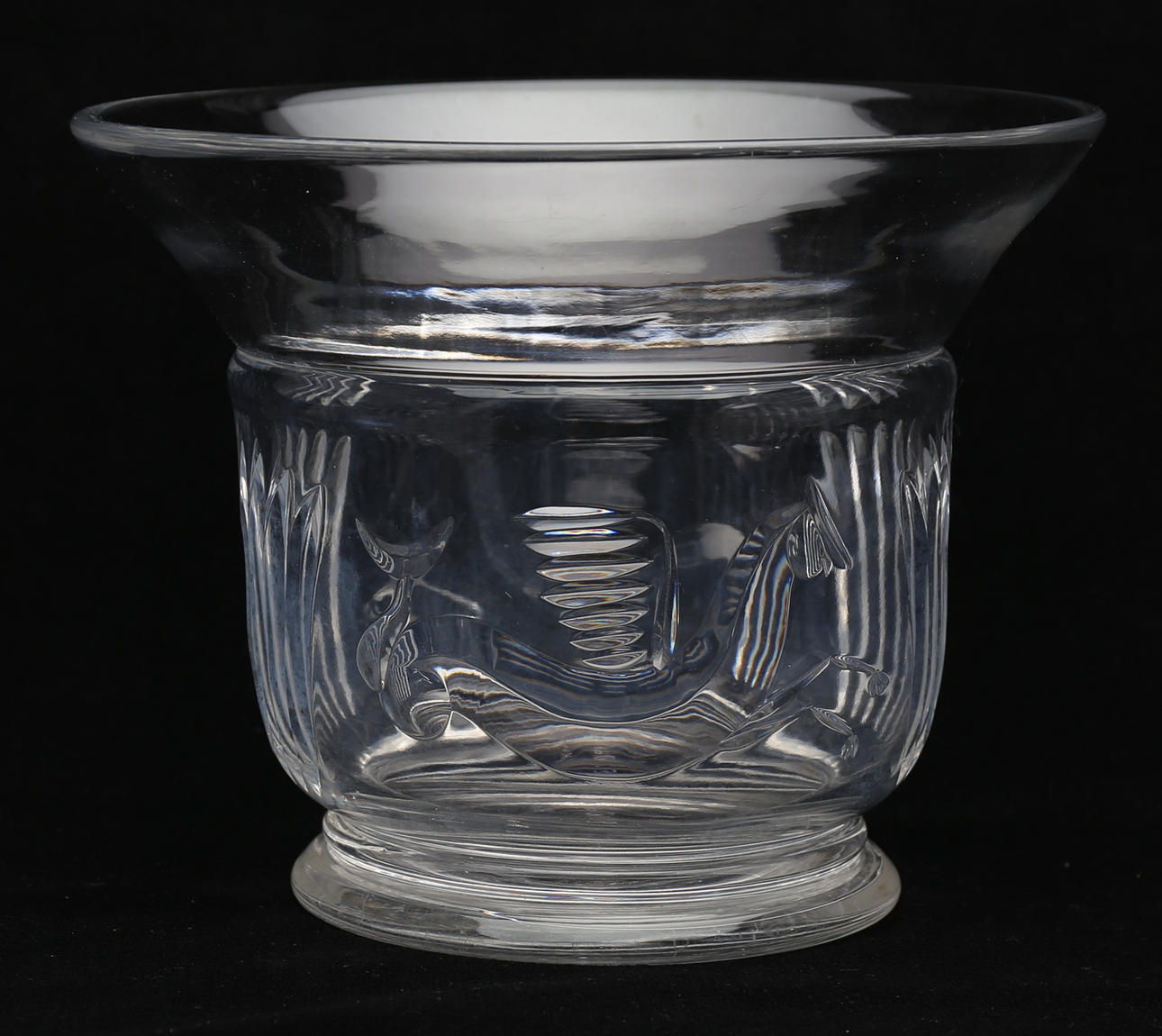 EWALD DAHLSKOG. vas, Kosta, signerad.