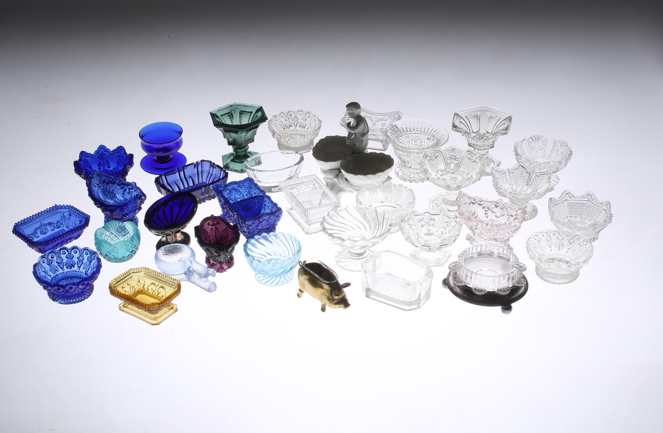 SALTKAR, glas och keramik.