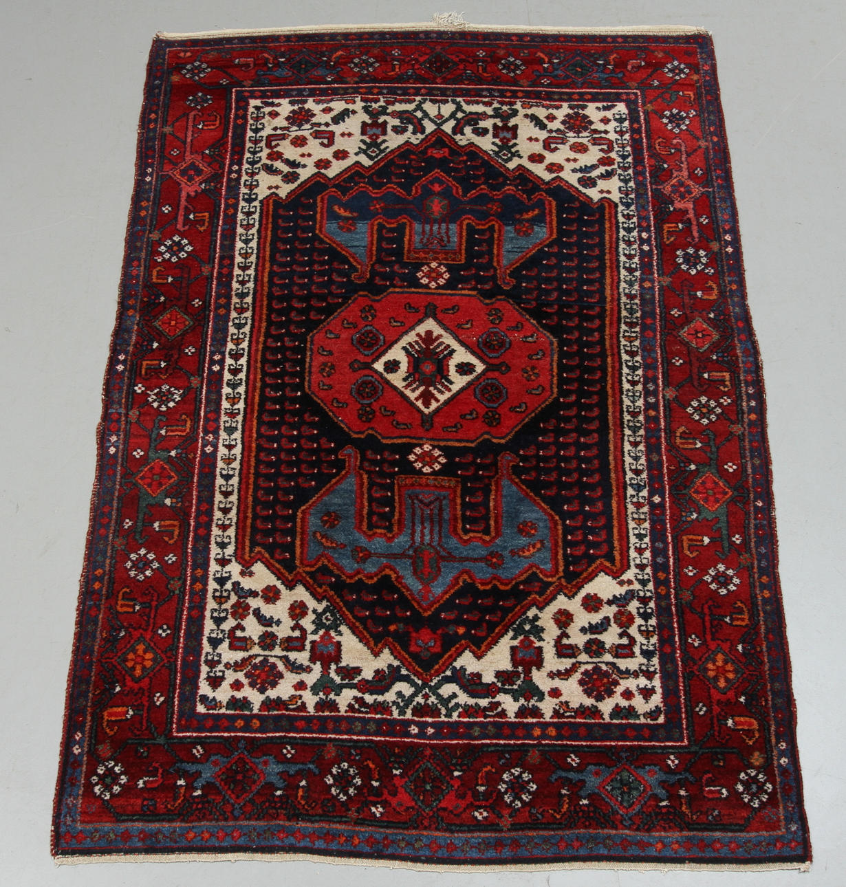 MATTA, orientalisk, ca 196 x 126-136 cm.