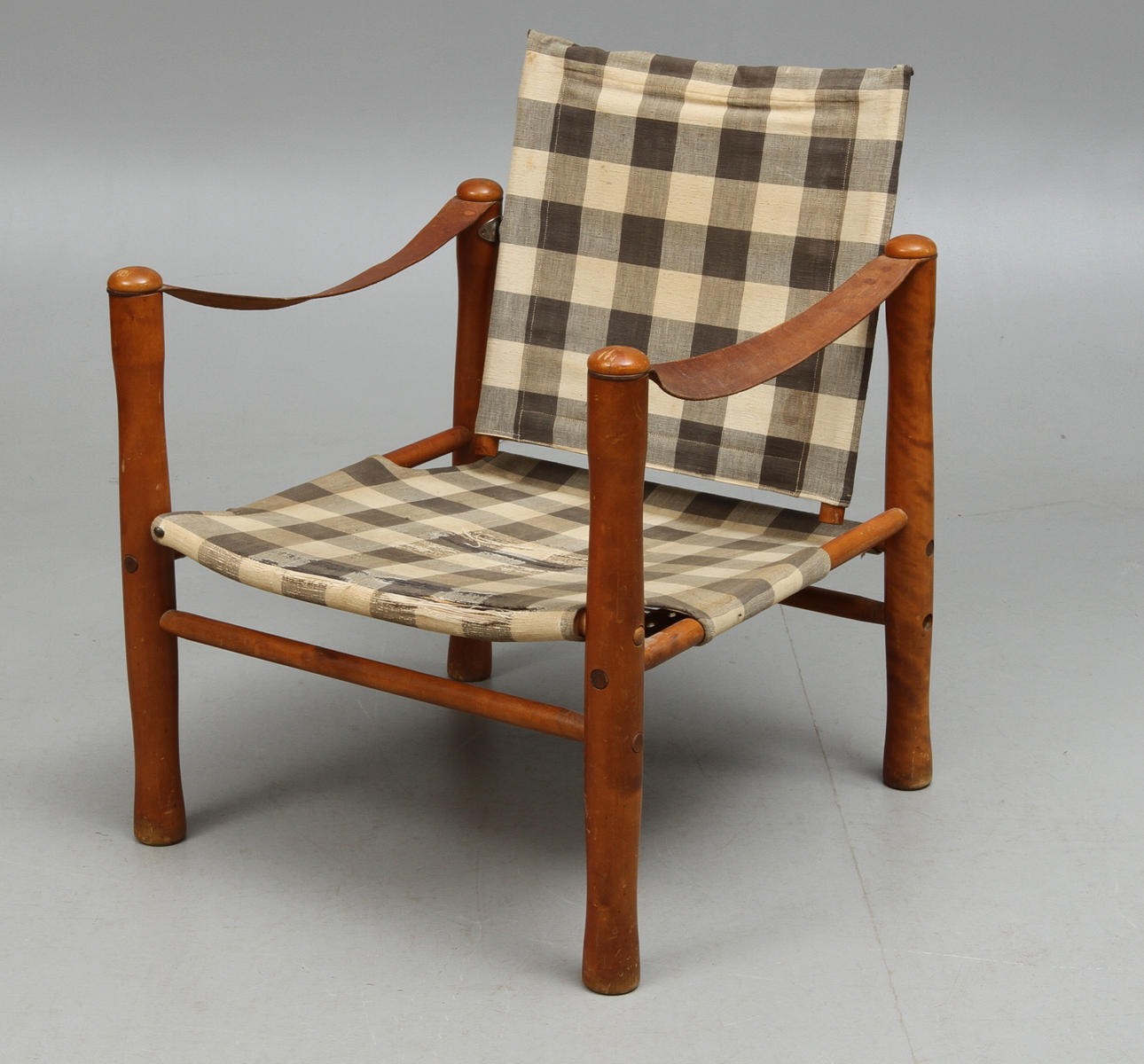 SAFARISTOL, "Triva" Nordiska Kompaniet.