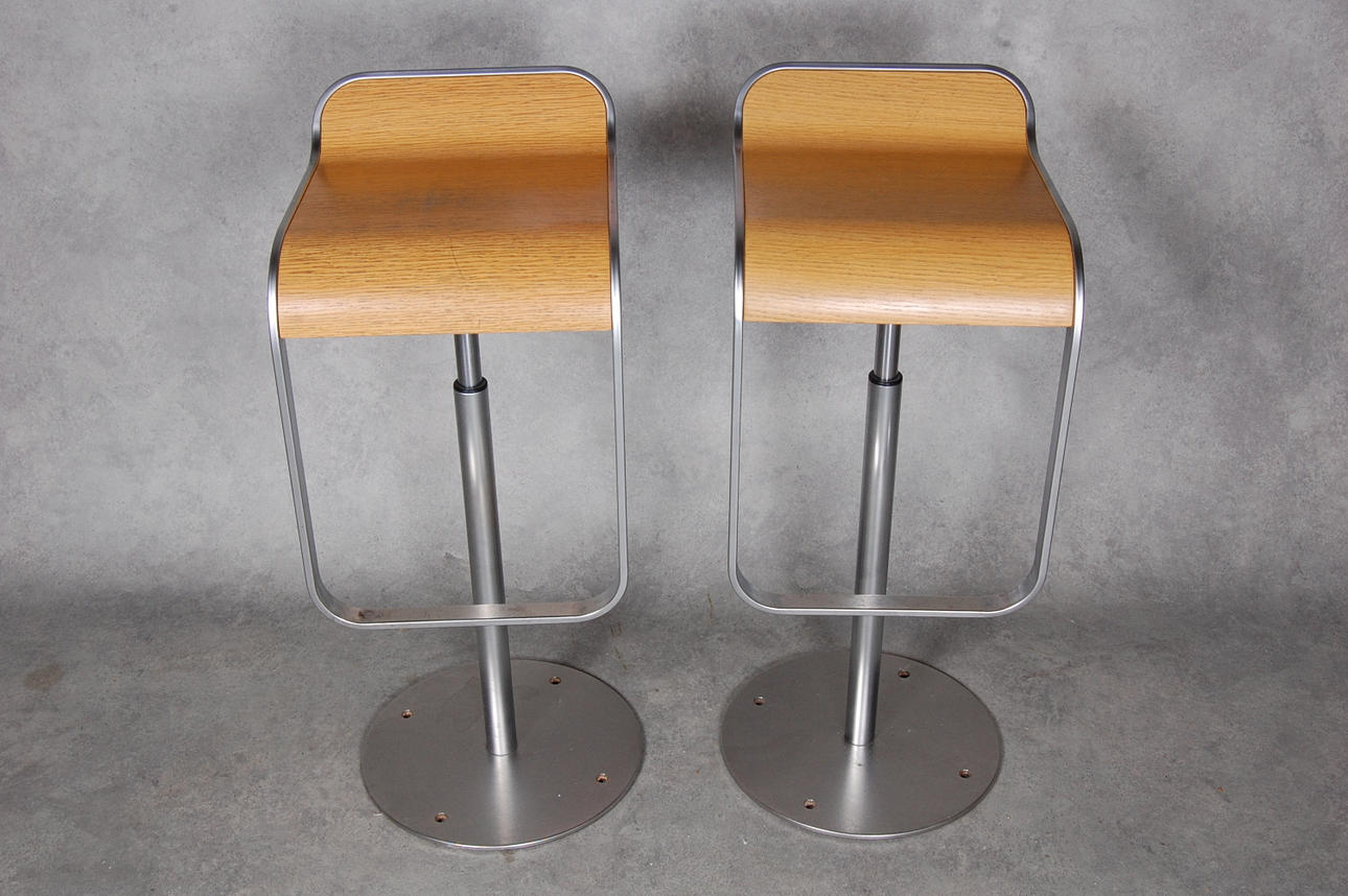 BARSTOLAR, 1 par, " Lem " designad av Shin & Tomoko Azumi, för La Palma, Italy ( Nr.2 ).