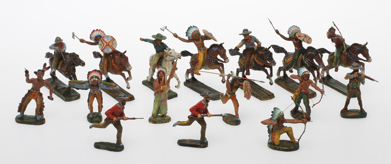 ELASTOLIN LINEOL WESTERN 7 ryttare till häst och 9 till fots.