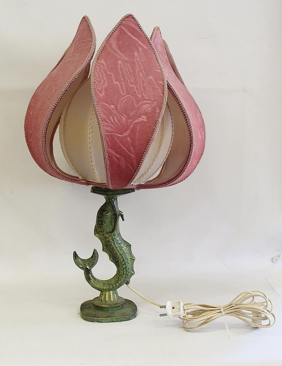 LAMPA. Form av fisk.