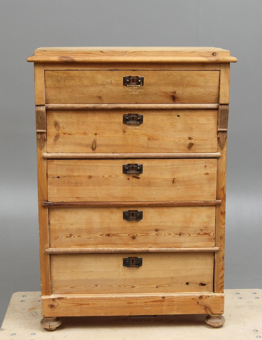 BYRÅ, 5-lådig, omkring år 1900.