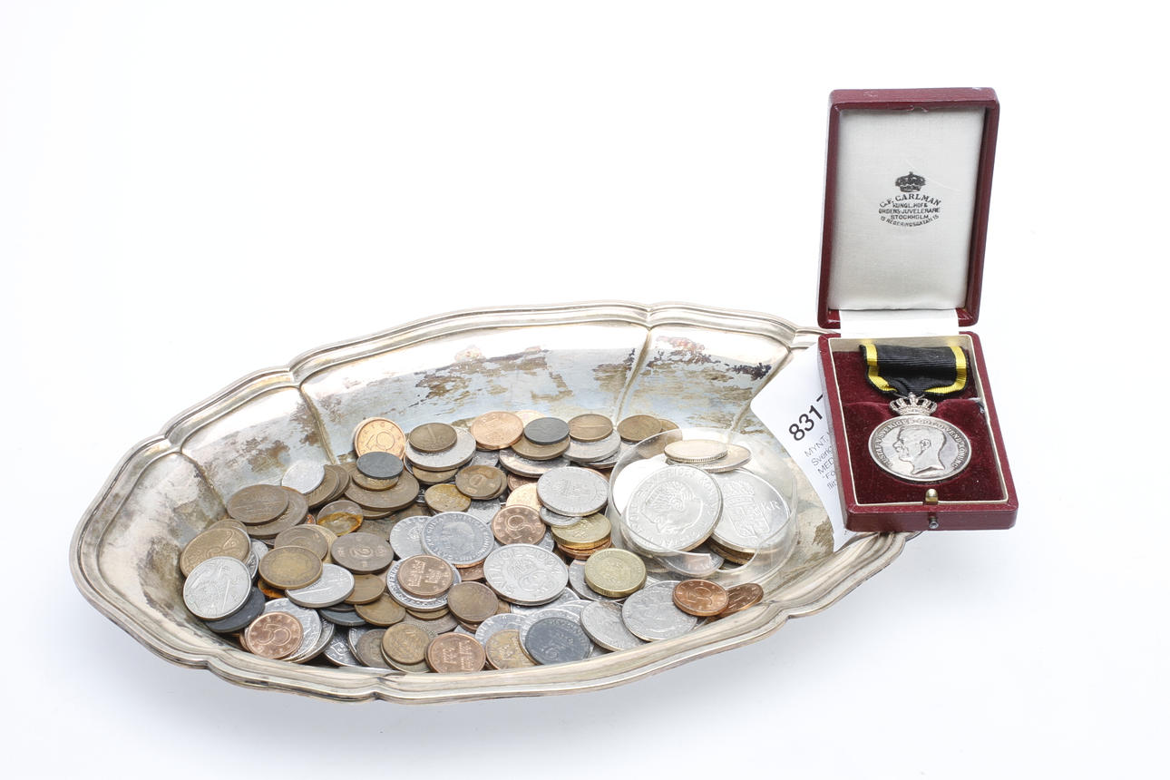 MYNT, bl.a. Sverige samt MEDALJ, silver, "För trohet och flit".