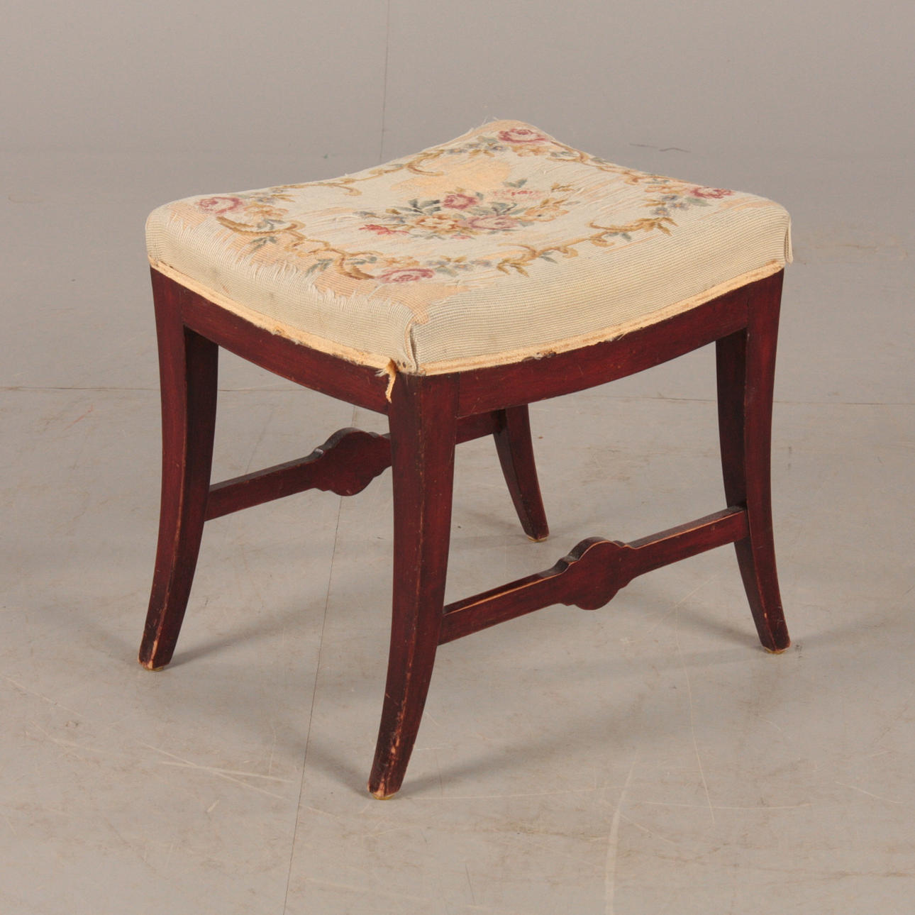 PALL, Karl Johan-stil.