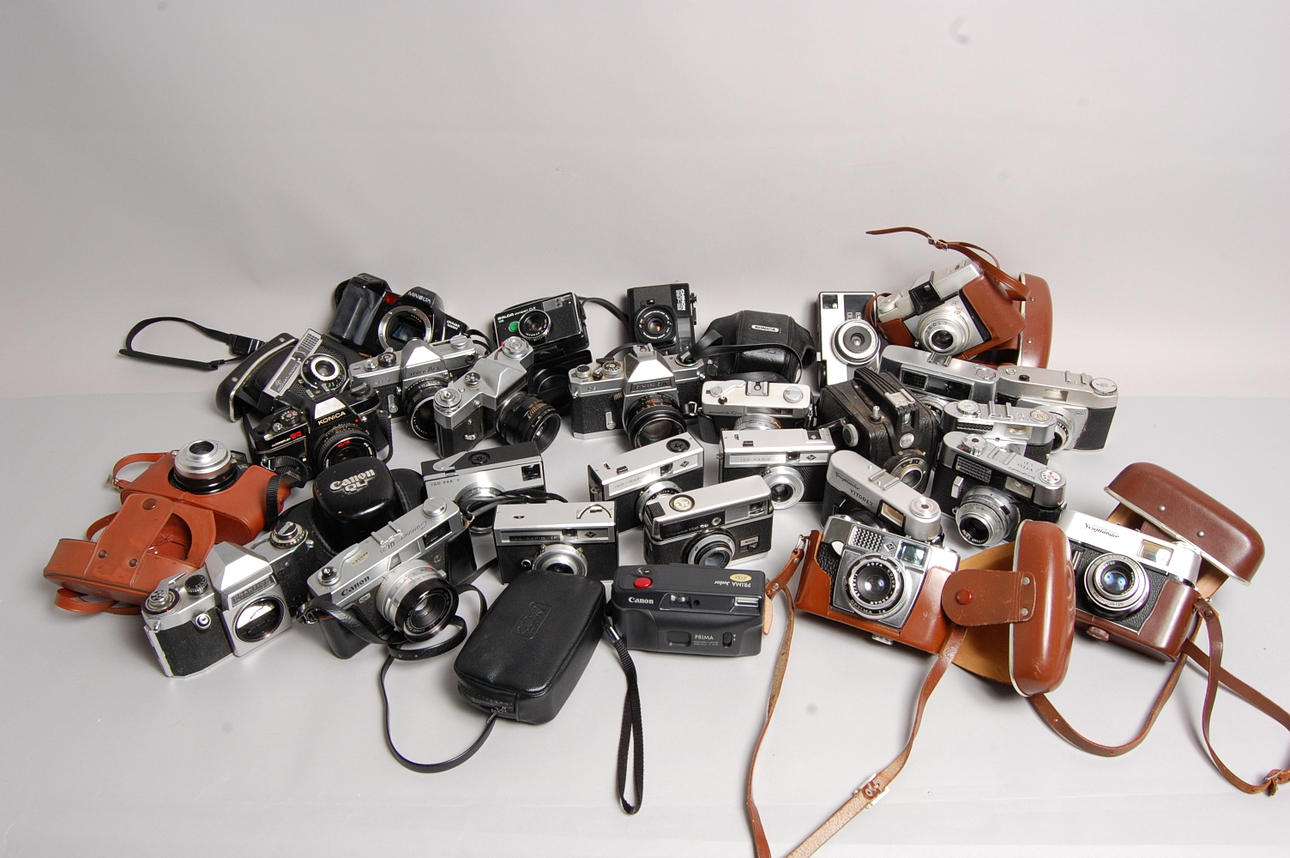 KAMEROR, 30 st, stillbildskameror, Minolta, Agfa, Cannon, mfl.