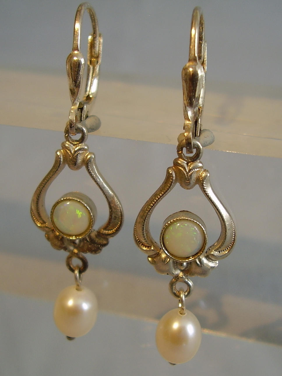 OPAL OHRRINGE ANTIK SILBER 935.