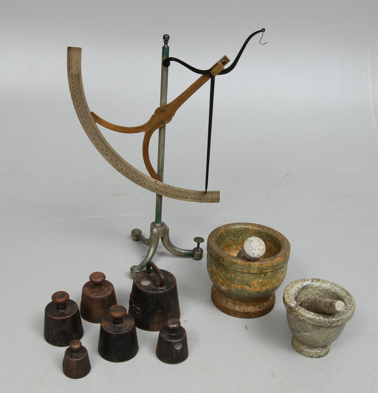 MORTLAR, VÅG samt VIKTER.