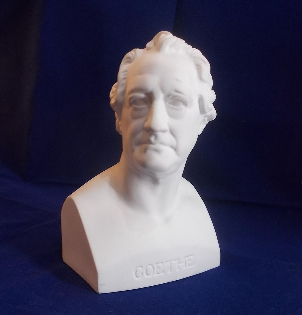 KPM PORSLIN FIGUR: GOETHE.