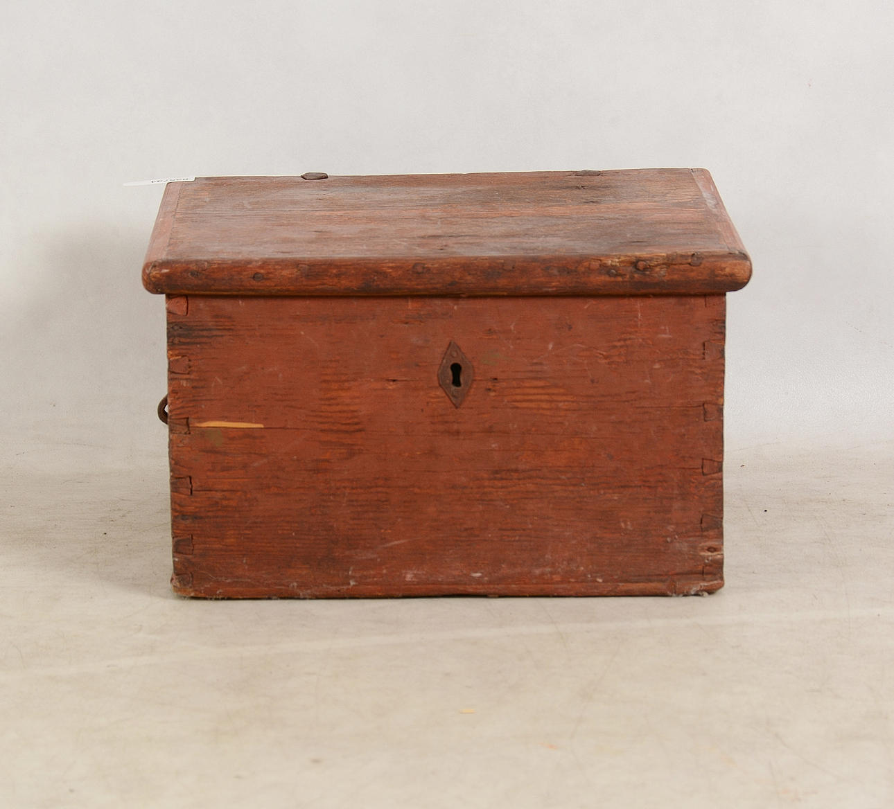 KASSE, træ/metal, 1800-tallet.