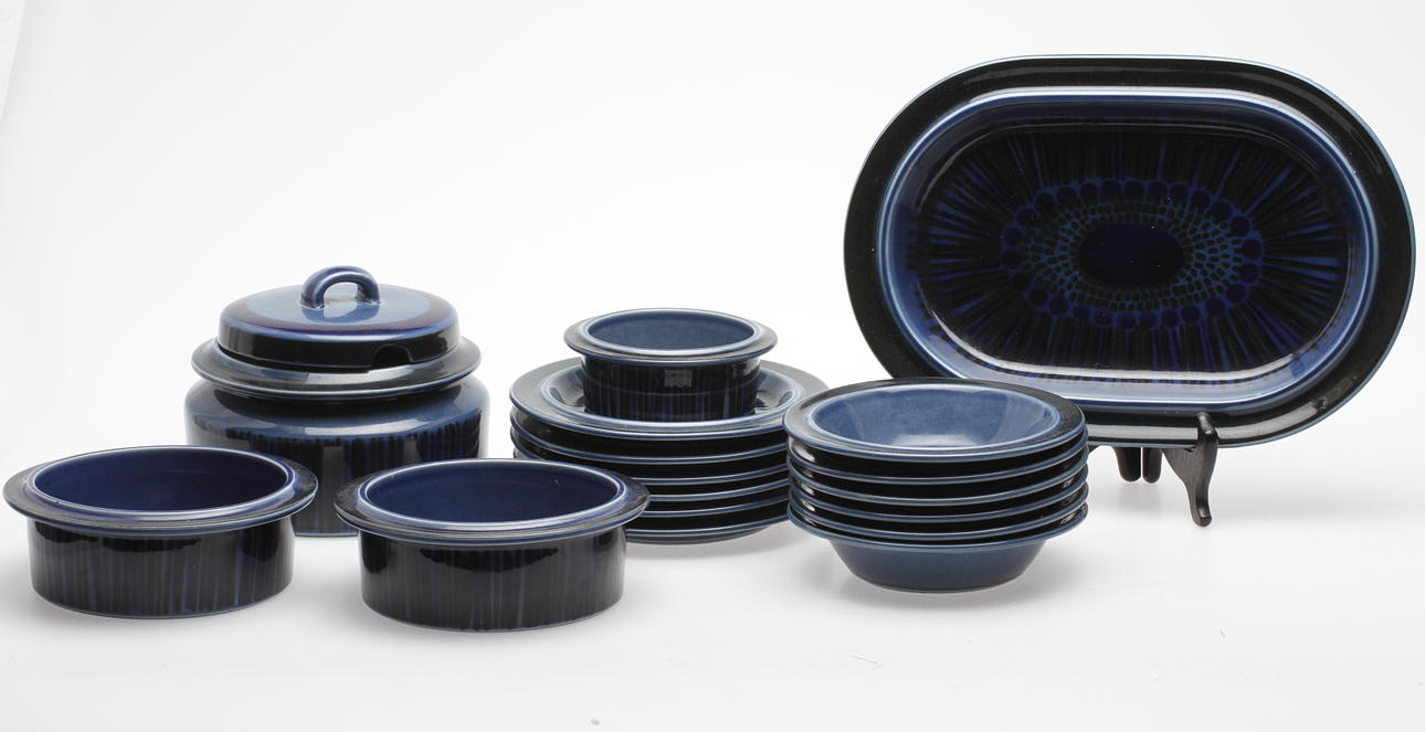 SERVISDELAR, 17 delar, keramik, "Kosmos", Arabia, Finland.