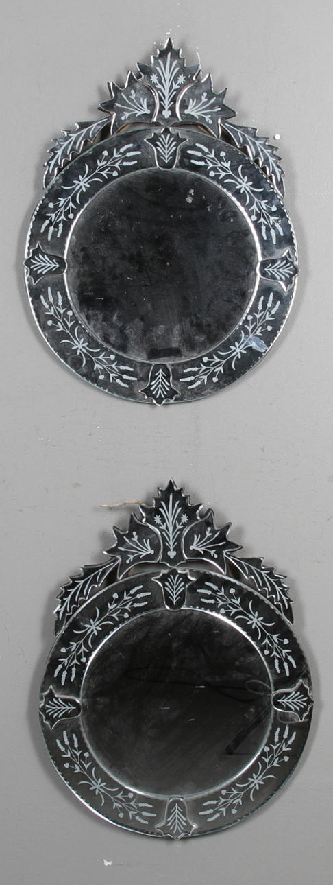 SPEGLAR, ett par, troligen Italien.