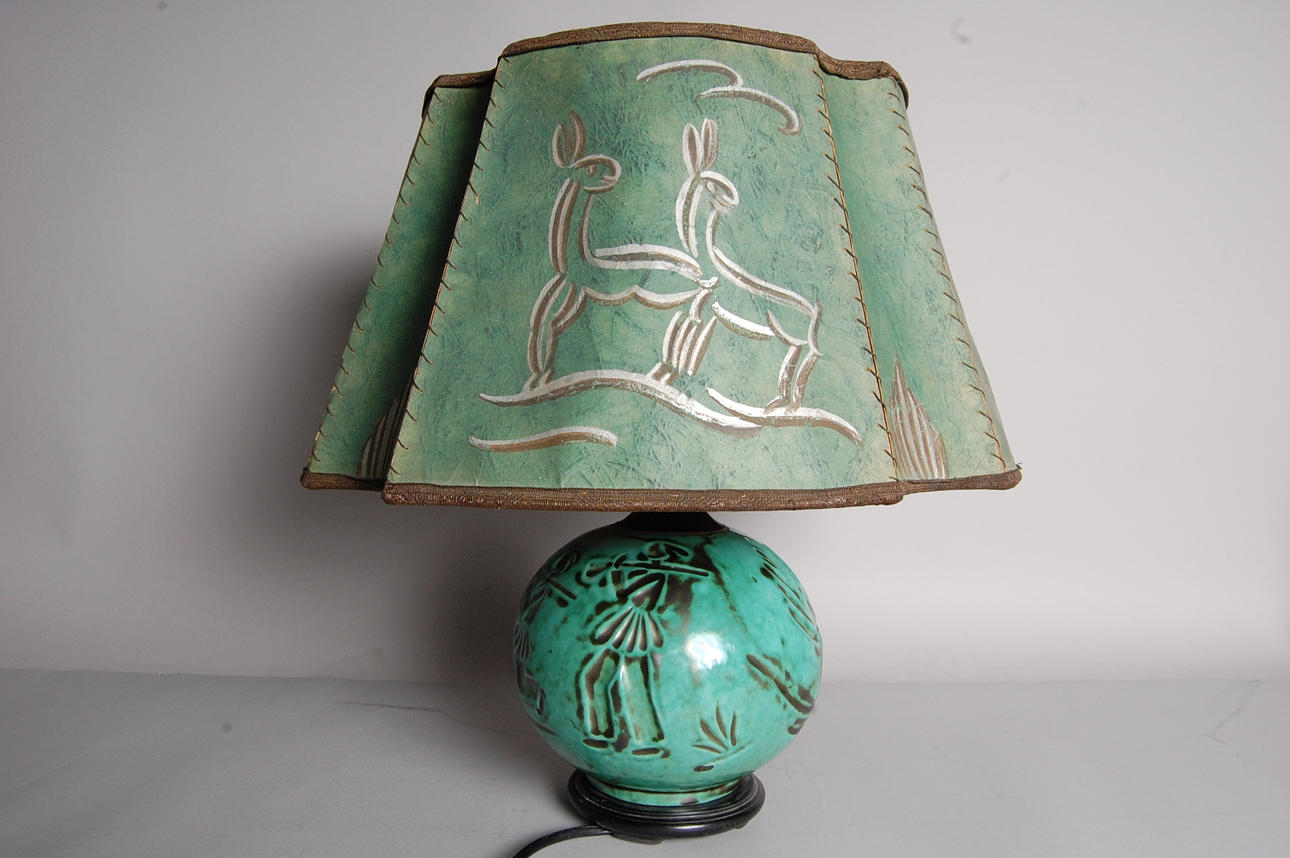 BORDSLAMPA, Art deco, märkt St. Erik, Uppsala keramik, 1920-30-tal.