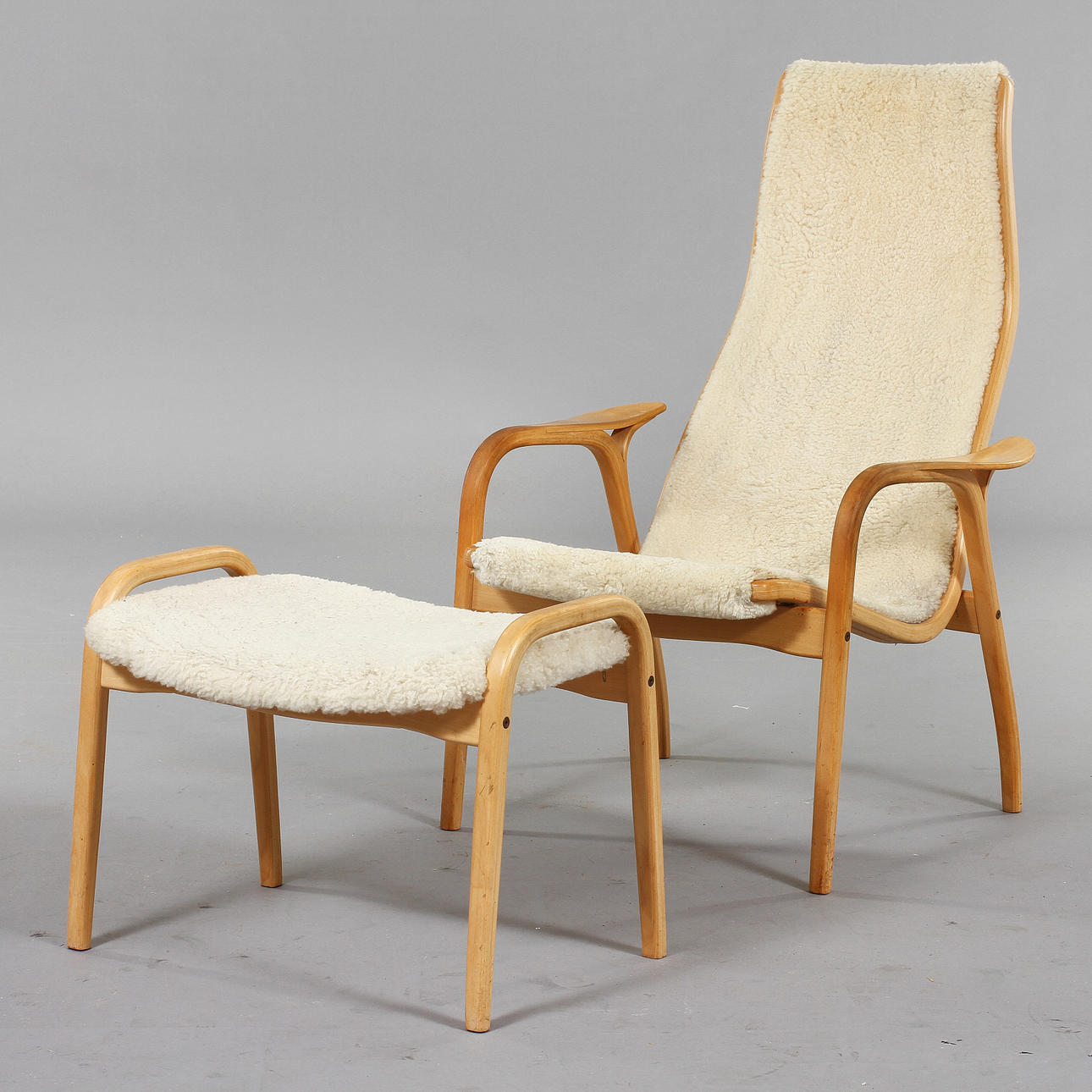 FÅTÖLJ MED FOTPALL, "Lamino" Yngve Ekström för Swedese.