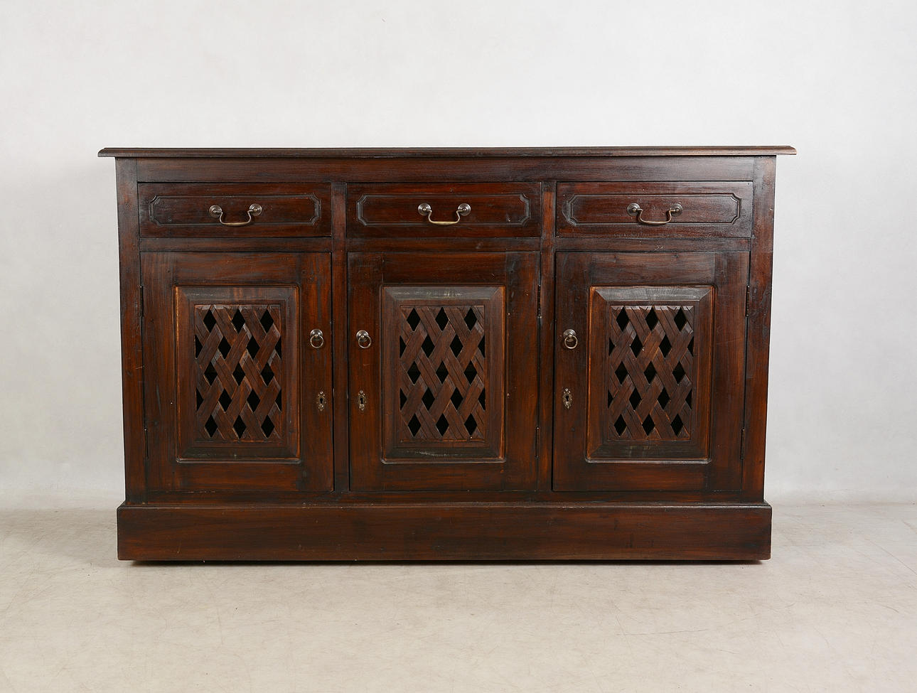 SIDEBOARD, 1900/2000-tal.
