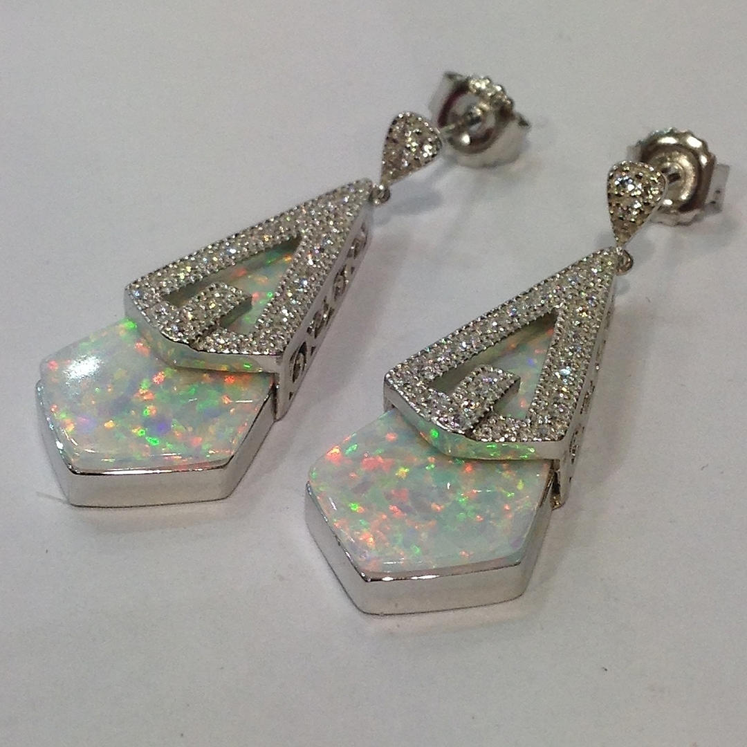 OPALITE DROPPE ÖRHÄNGEN.