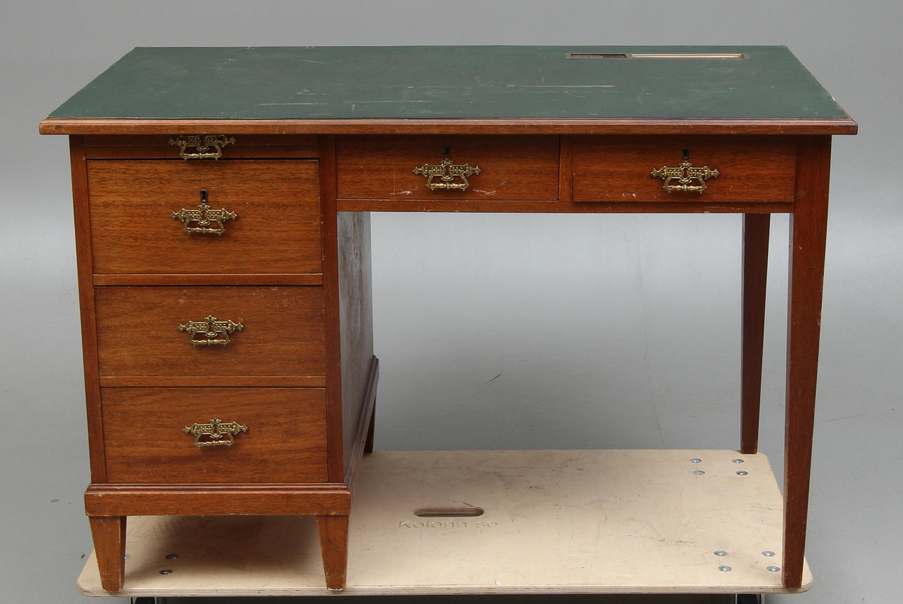 SKRIVBORD, 1900-tal.