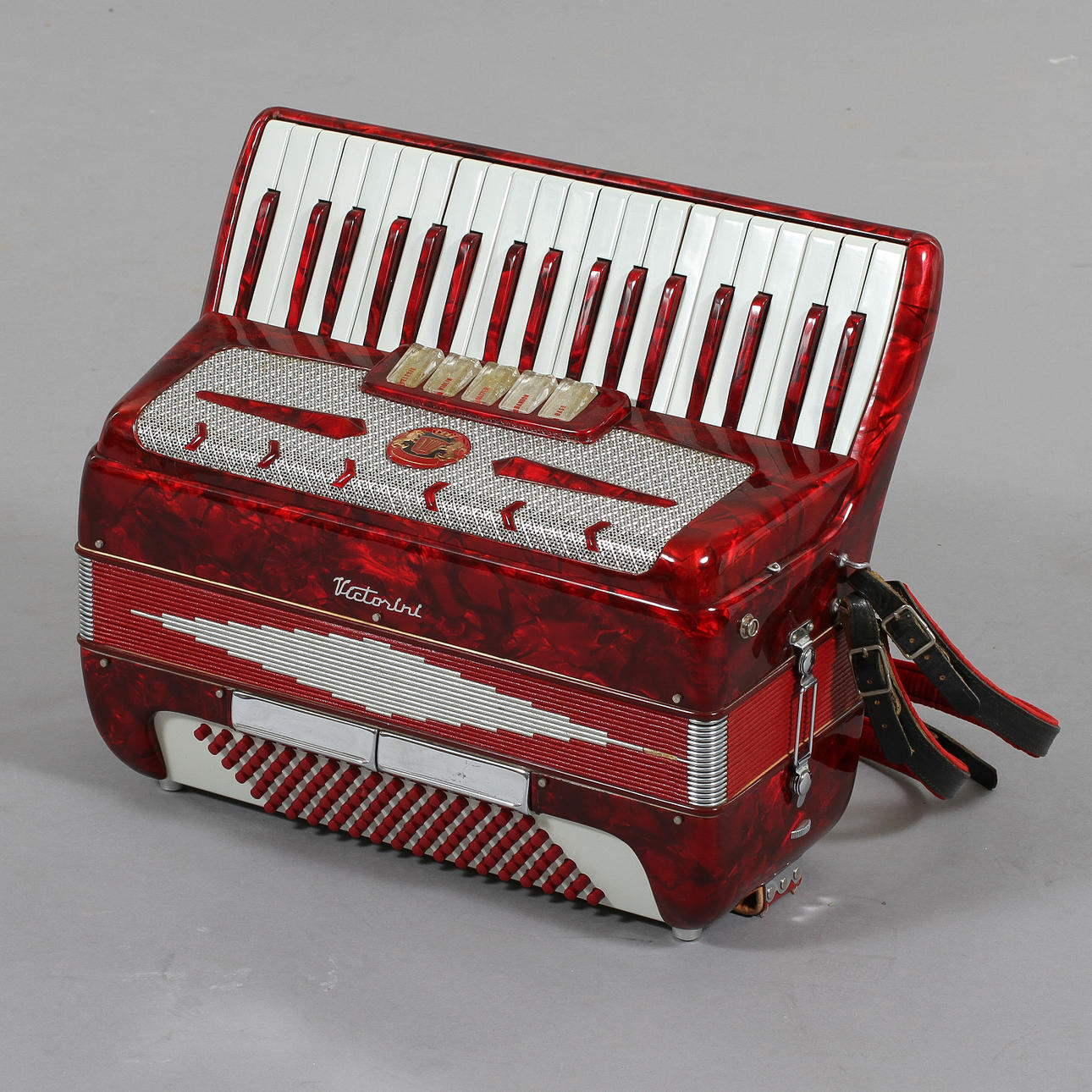 DRAGSPEL, Victorini.