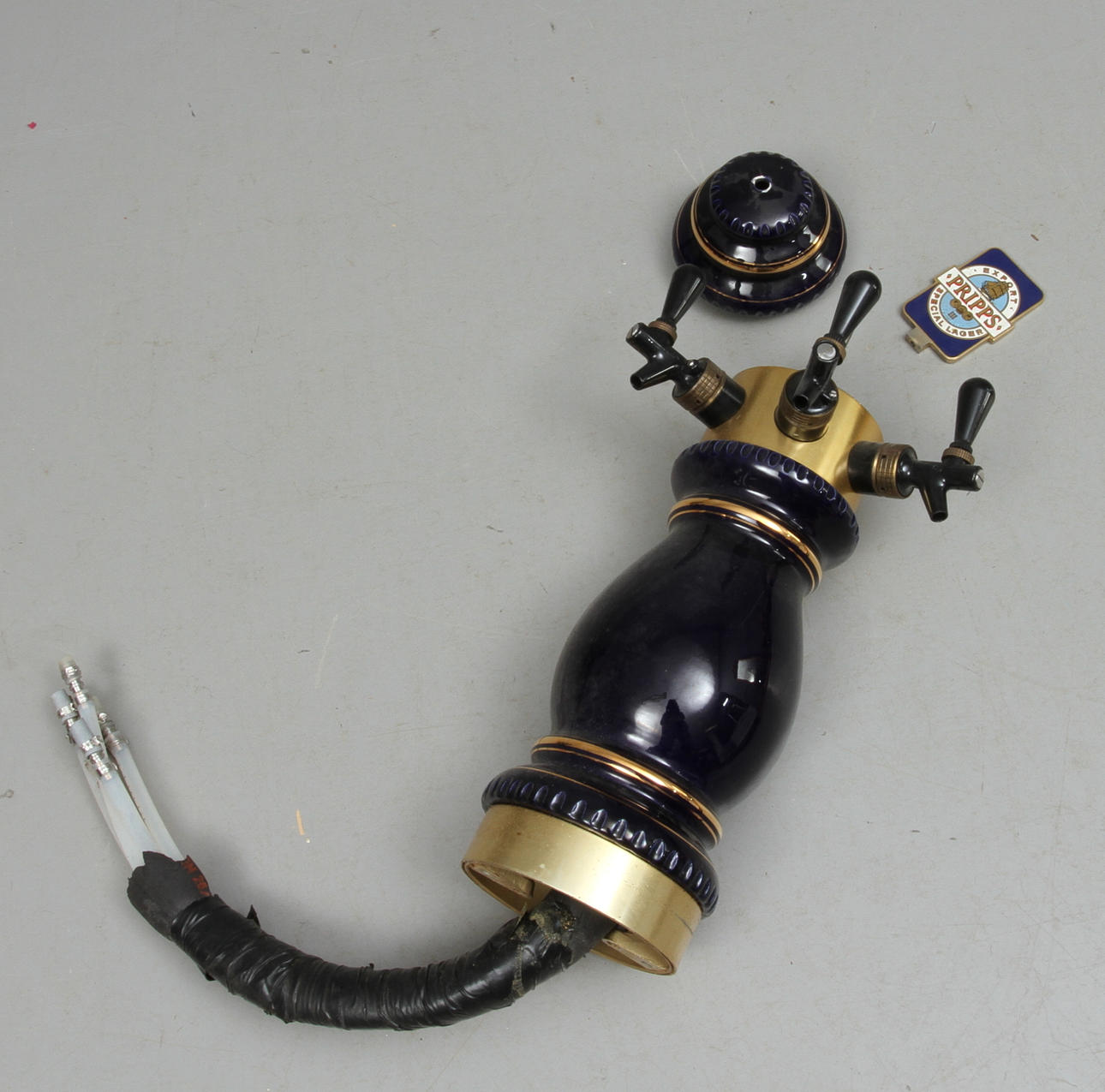 ÖLTAPP, keramik, 1900-talets slut.