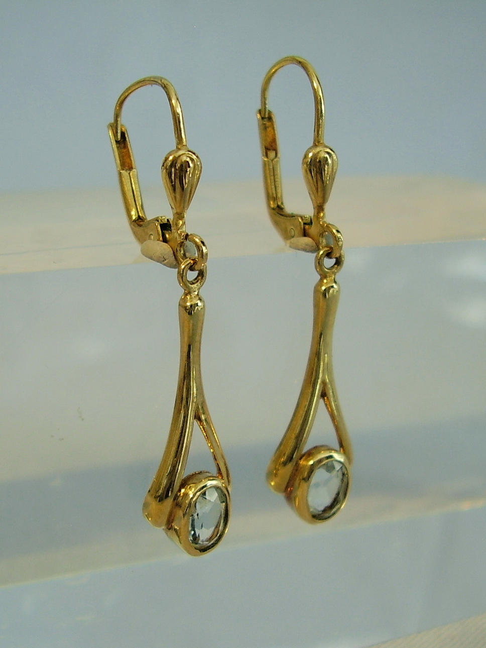 AQUAMARIN OHRRINGE ANTIK GG 8 KARAT.