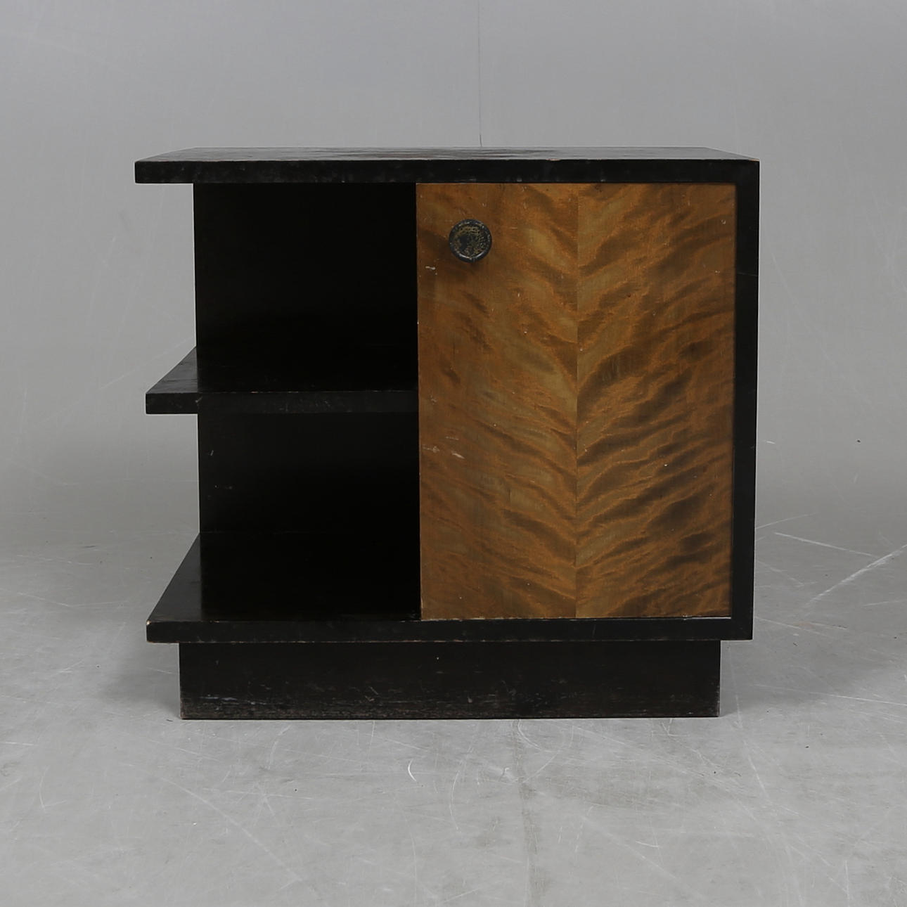 PÖYTÄ/KAAPPI, 1930-luku.