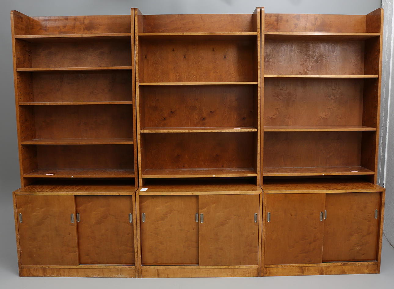 BOKHYLLA, 1900-talets första hälft.