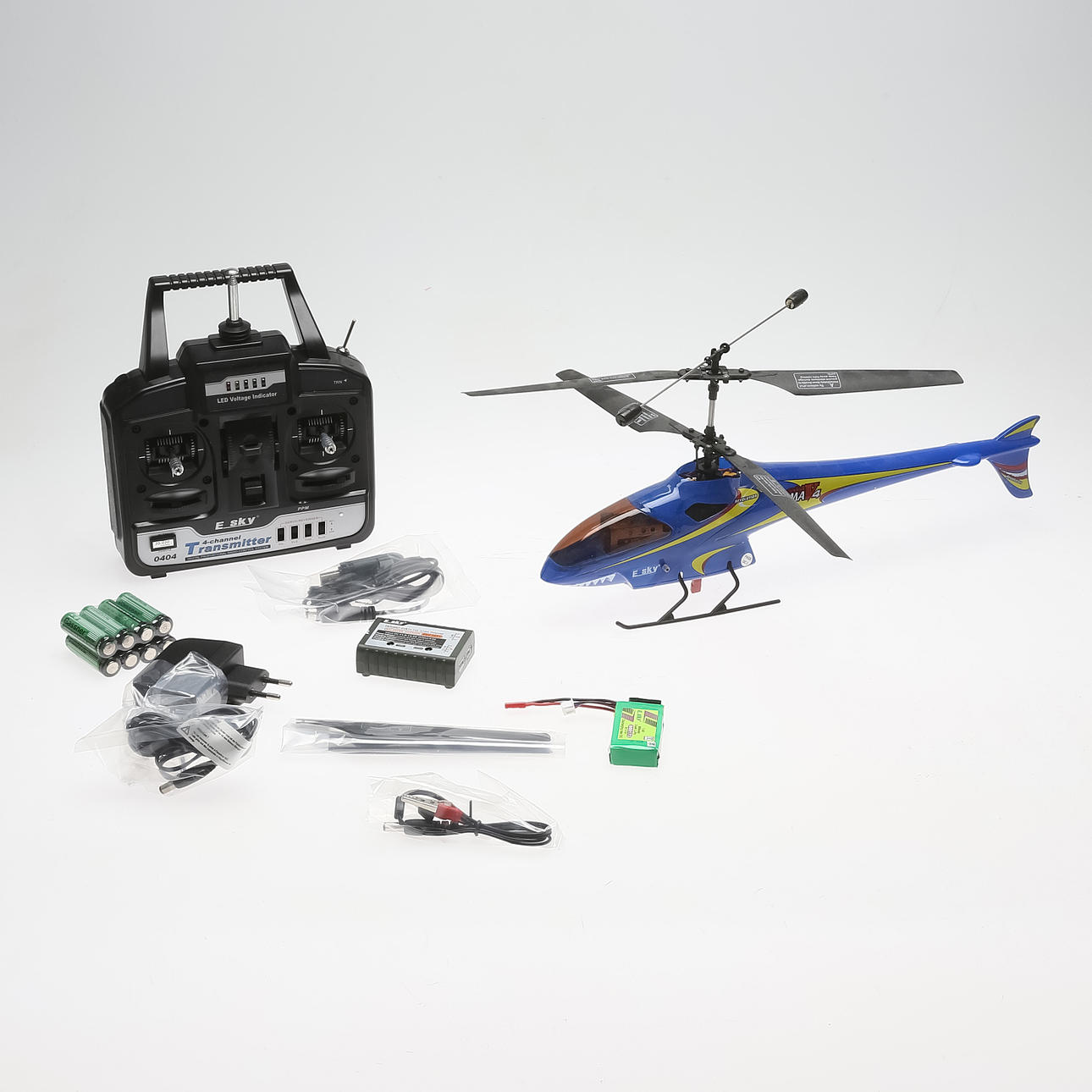 FUNKSTEUERBARER HUBSCHRAUBER, Lama V4.