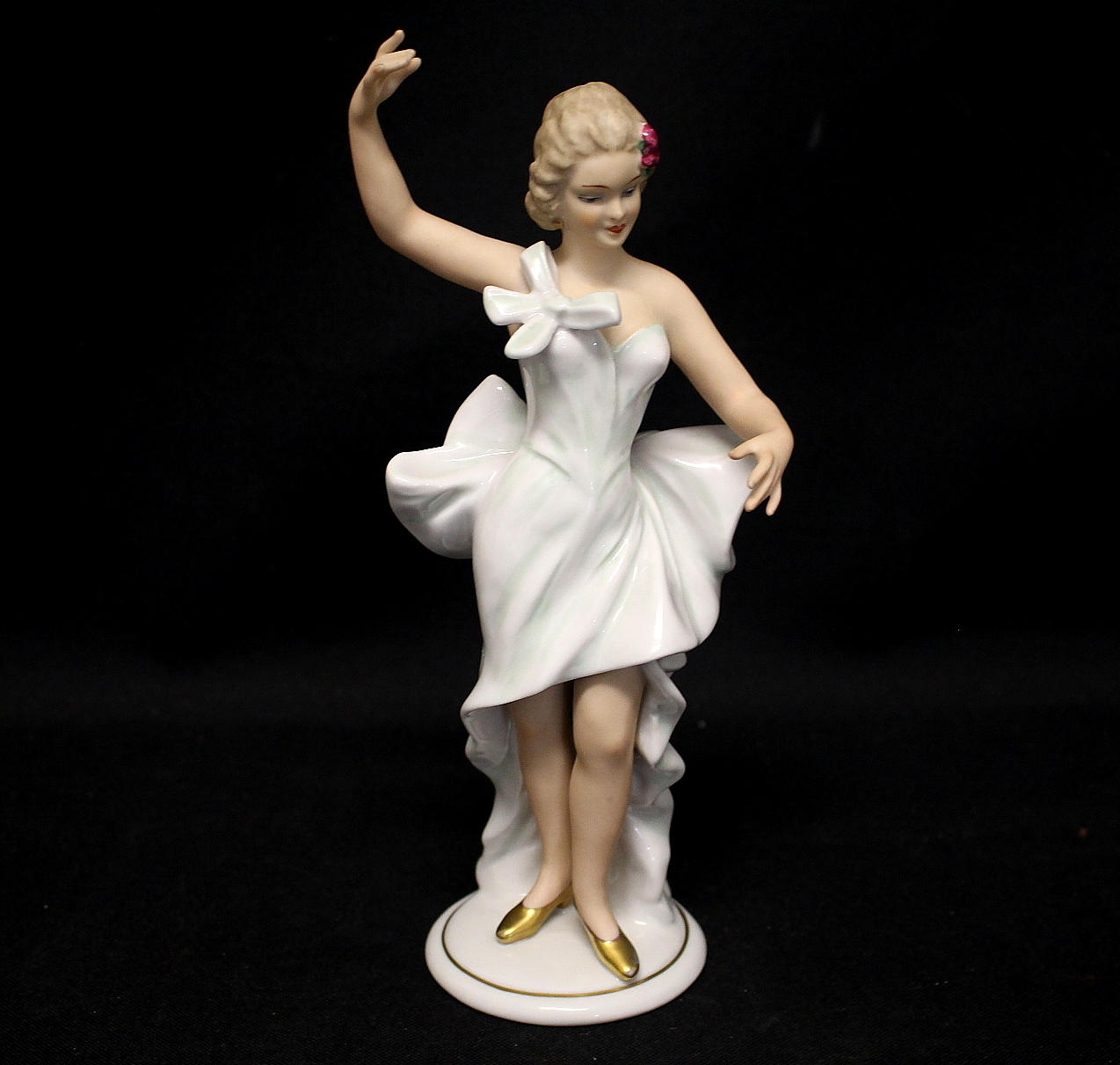 FIGURE, ballet dancer, Wallendorf 1764, Germany.