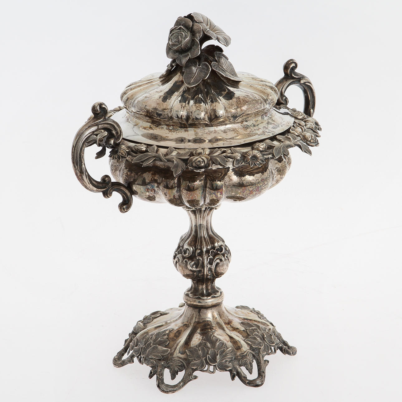 STRÖSOCKERSKÅL, silver, Gustaf Möllenborg, Stockholm 1854, ca 770 gram.