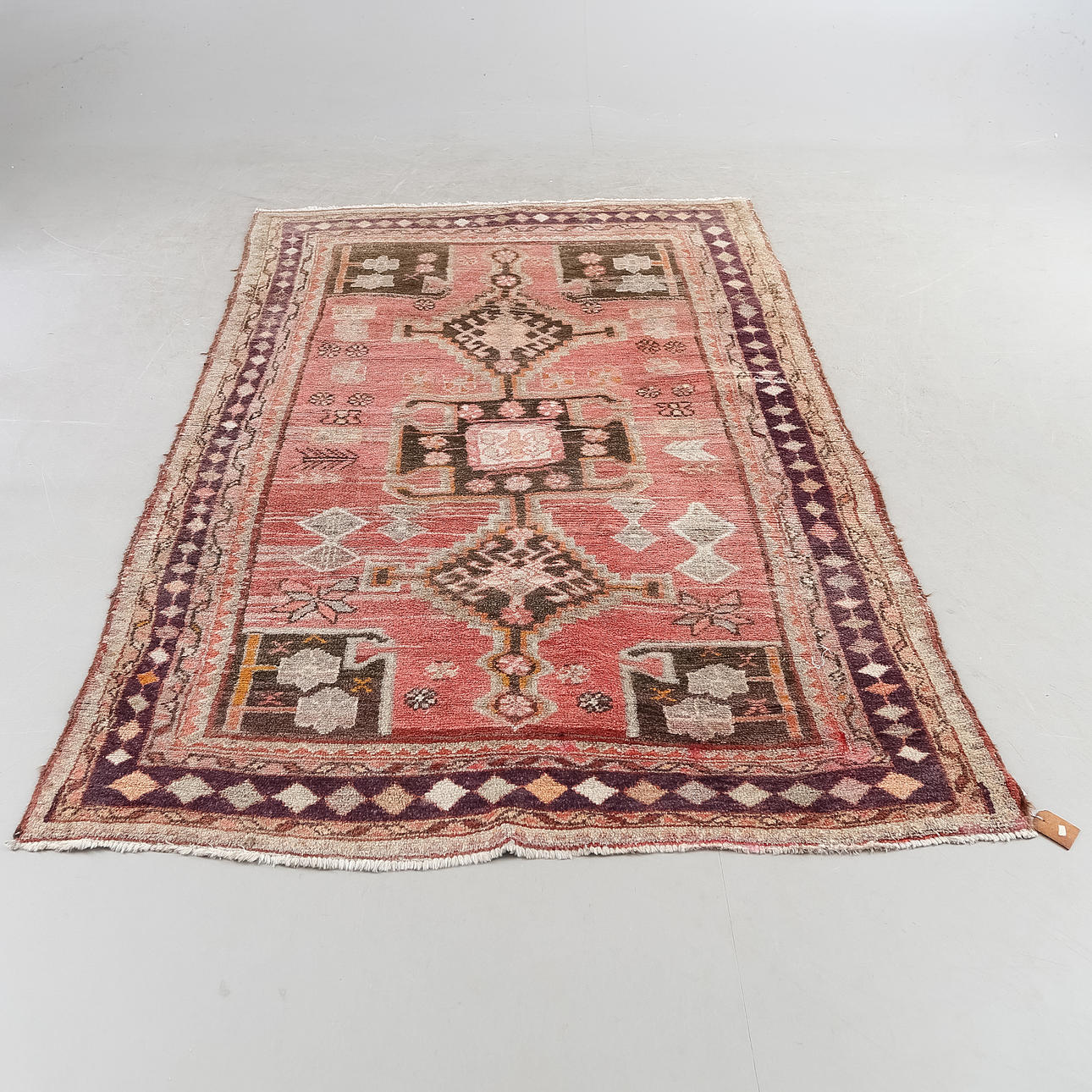 GENUINE CARPET, Tehran, approx. 200x144 cm.