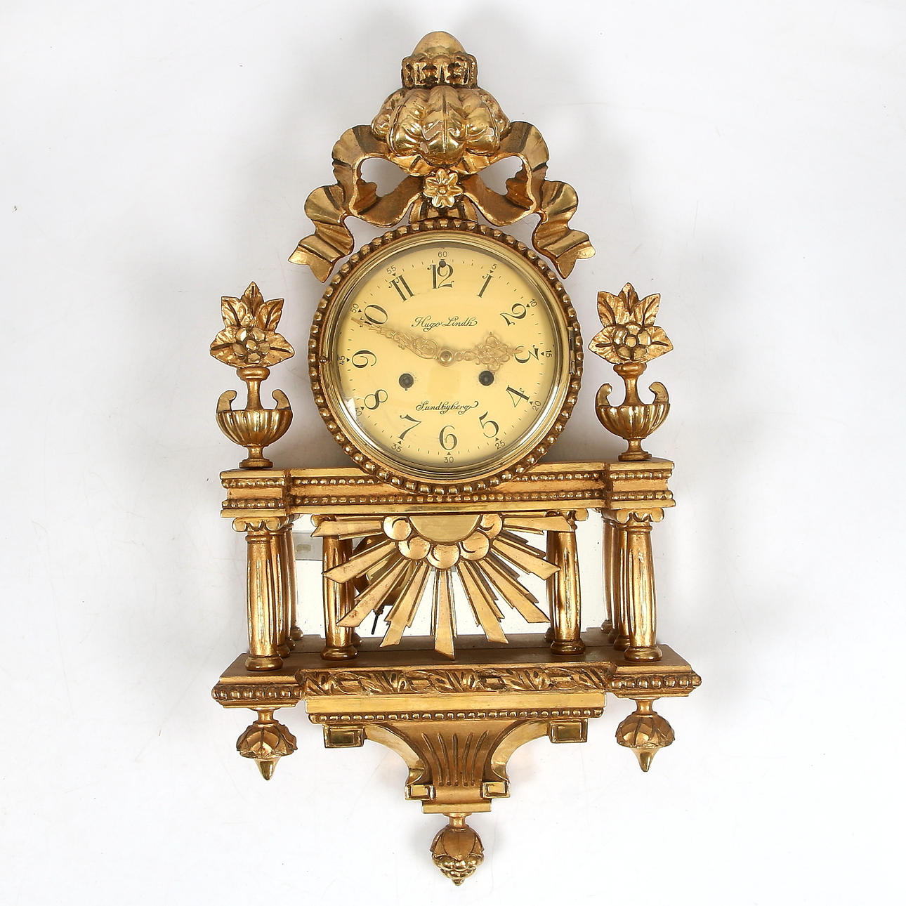 VÄGGPENDYL, förgylld, Gustaviansk stil, 1900-tal.