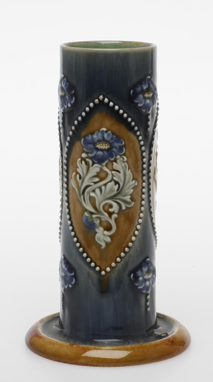 VAS, majolika, Royal Doulton, 1900-tal.