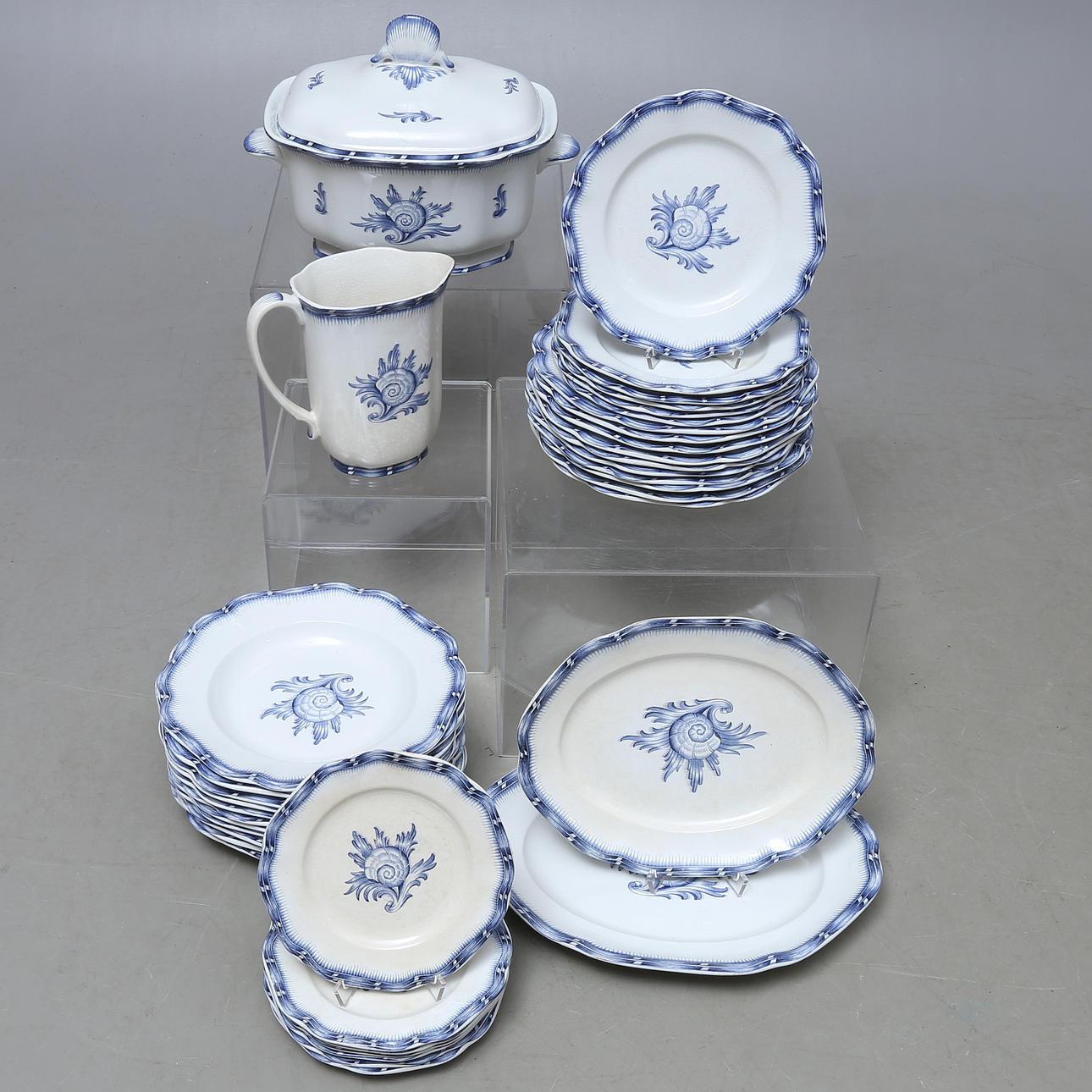 TABLEWARE, flintware, 38 pieces. "Läckö", Rörstrand, 1935-1939.