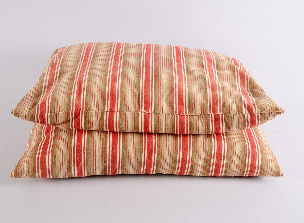 KUDDE, bommul och dun, tidigt 1900-tal.