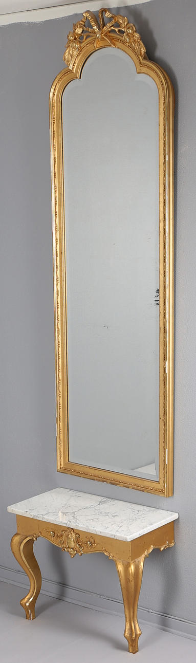 SPEGEL MED KONSOLBORD, gustaviansk och rokoko stil, 1900-talets andra hälft.