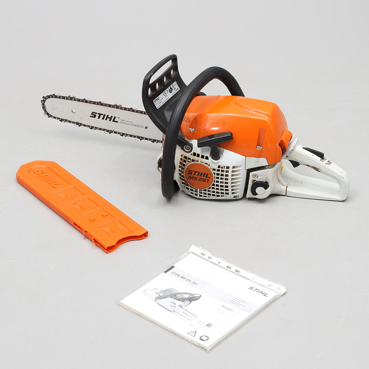 KETTENSÄGE, Stihl MS 251/C.