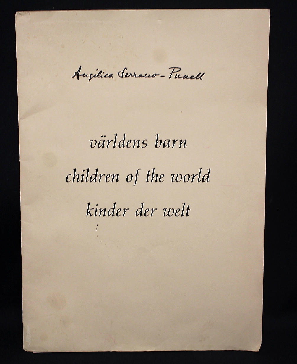 ANGELICA SERANO-PUNELL. KUNSTMAPPE, verdens børn.