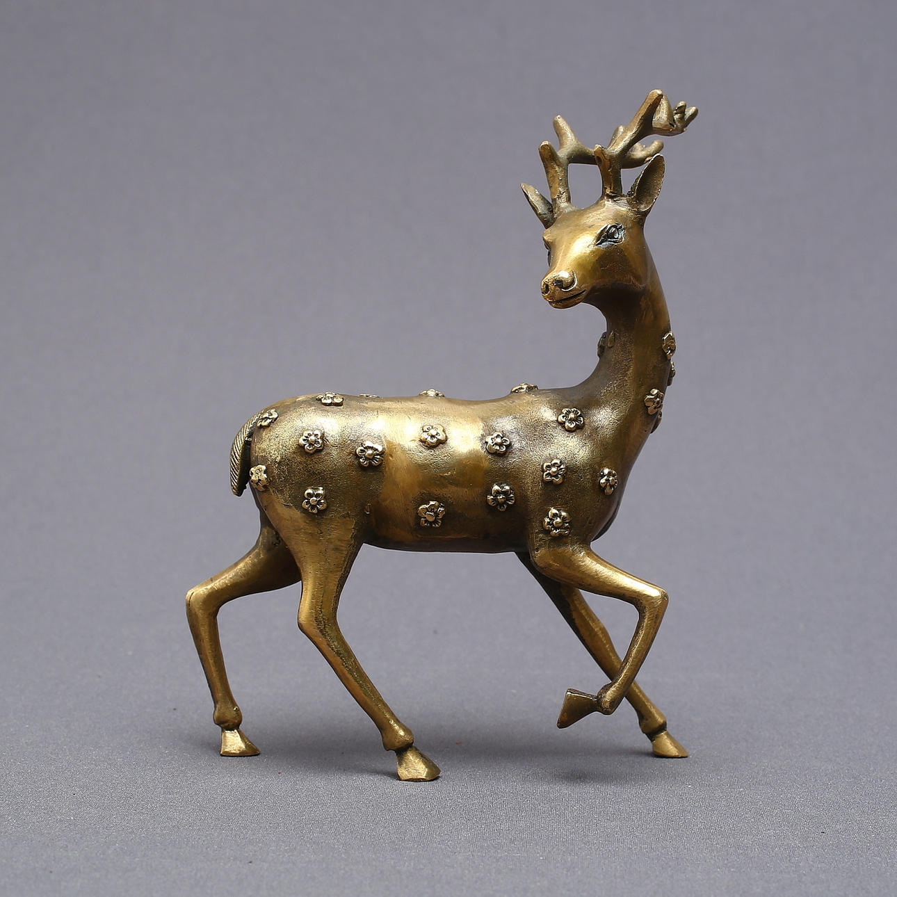 FIGURE, Deer, brass, China, 20th century.