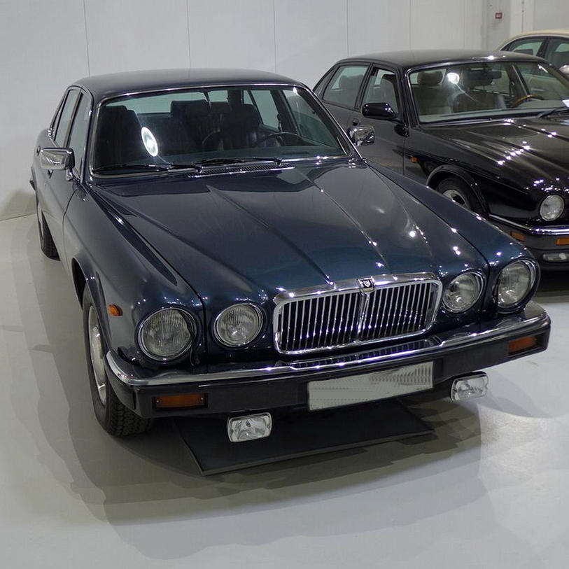 JAGUAR XJ12 1985.