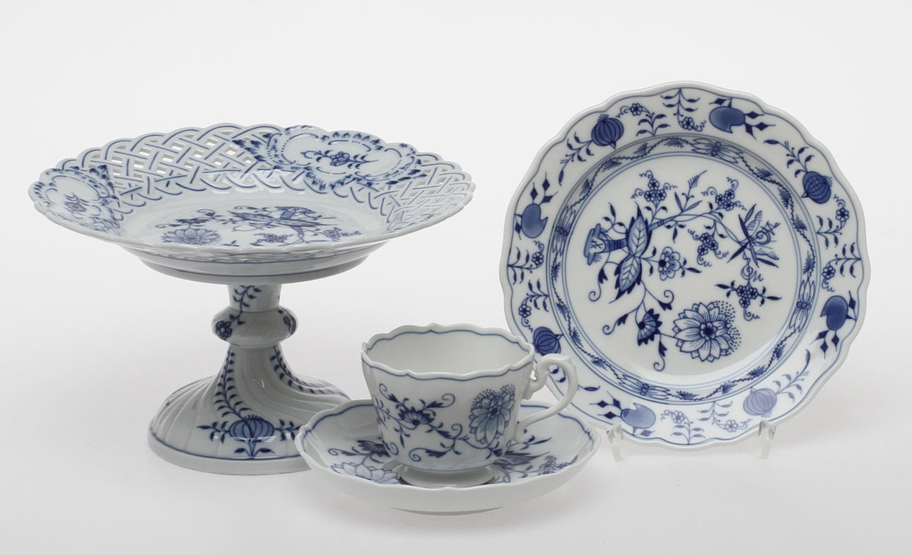 KAFFESERVISDELAR, 23 delar, porslin, meissen-liknande märke.