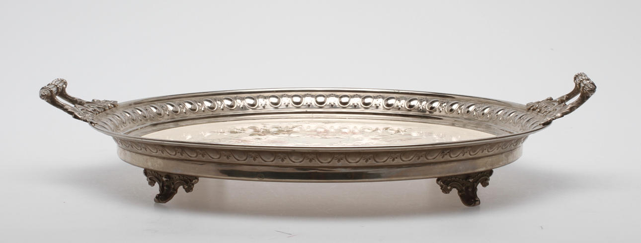 BRICKA, porslin och nickel, Rörstrand, tidigt 1900-tal.